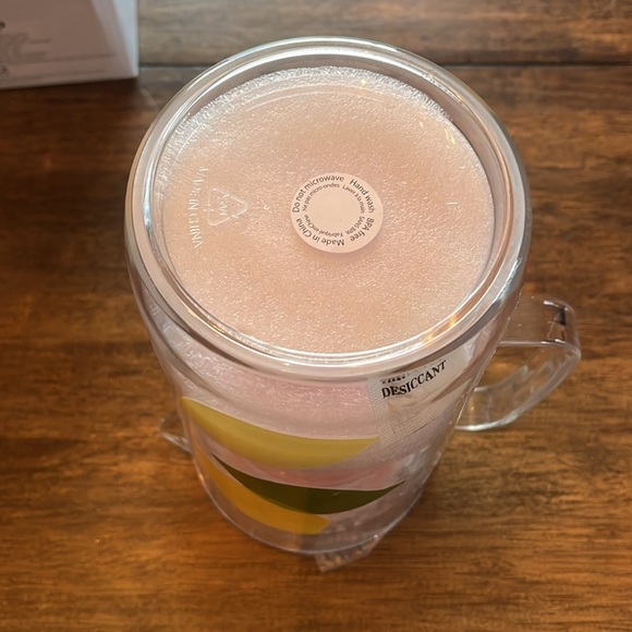 Kate Spade NWT Lemon Pitcher 58oz and Stackable 12 oz Tumblers Set - Picture 5 of 7